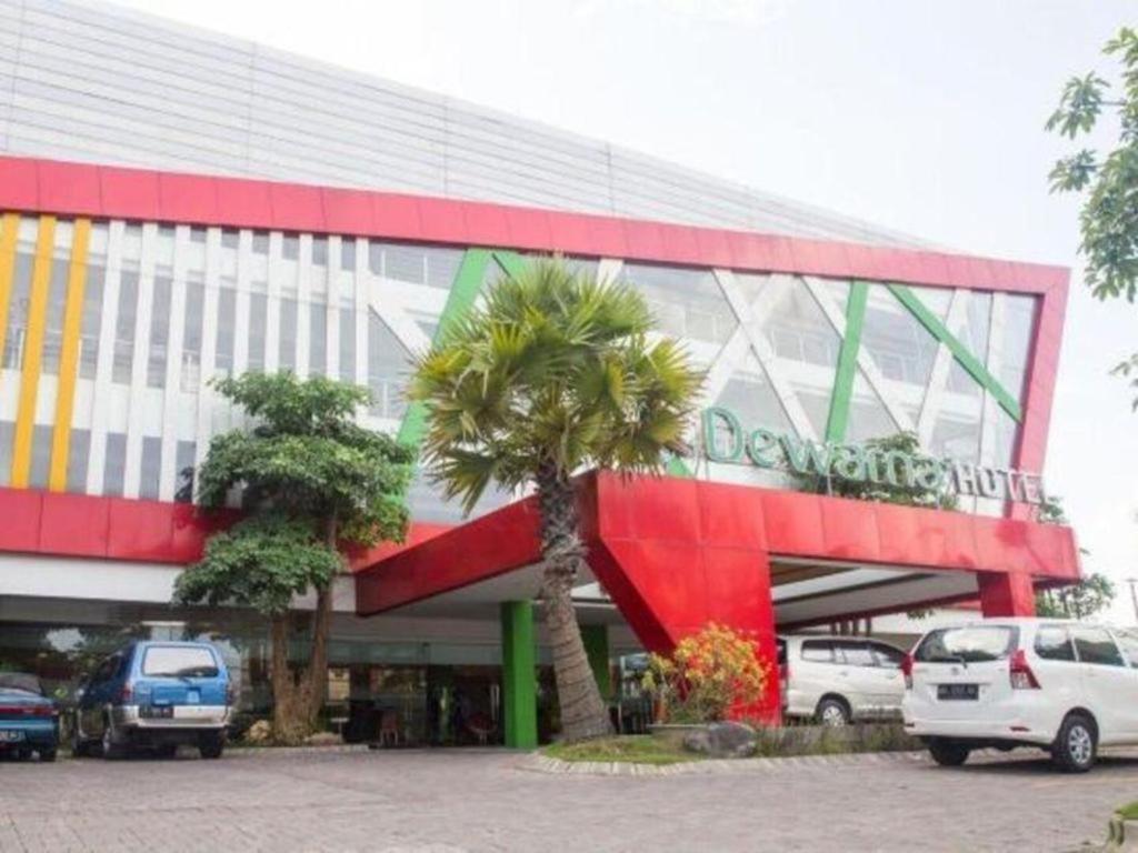 Dewarna Hotel Bojonegoro Exterior foto